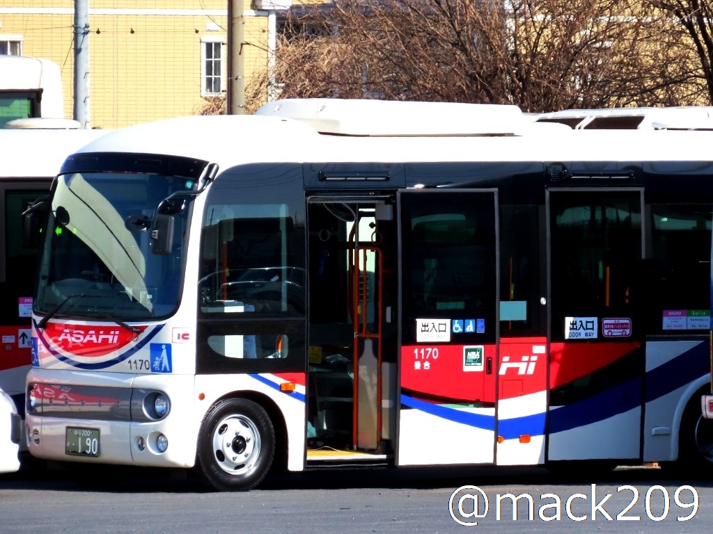 朝日自動車
（熊谷200か 19-69／社番:5040［加須］）
（春日部200か 11-82／社番:5041［菖蒲］）
（越谷200か ･191／社番:5042［越谷］）
（越谷200か ･190／社番:1170［越谷］）
今週導入したLV290N4、HX9JLCE。
各所に大型が入りました。越谷は同日にポンチョも登録。