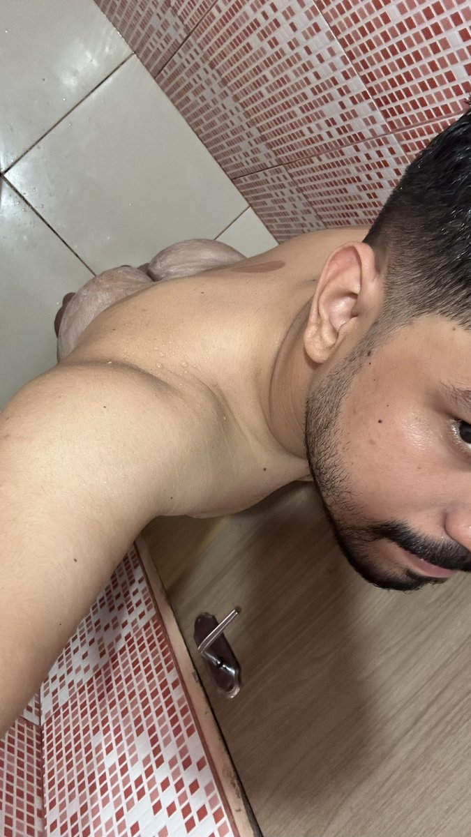 KevSouza2's tweet photo. Quem mais faz Skin Care no bumbum? 🍑 https://t.co/xNMTC5wUTA
