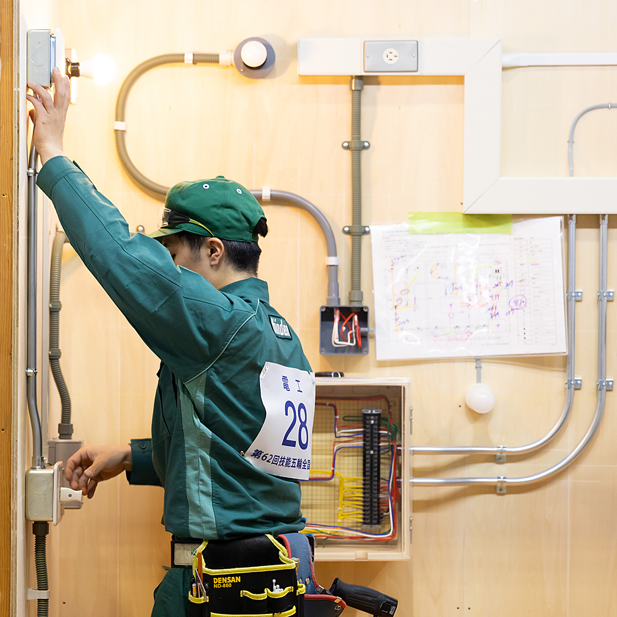 第62回技能五輪全国大会「電工」職種 8/11