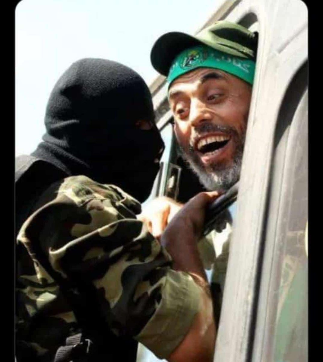 سلامٌ عليك يا عم يحيى
سلام عليك في العالمين