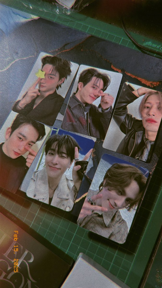 JUST GOT MY ALBUMS TODAY AND YA GIRL IS HAPPY WITH HER PC PULLS!!! (I bought from yes24 through <a href="/aghasells1209/">Aghasells 💚</a> 🫶🏻)

UMUWI DIN BIAS KO SO YAY IM SO HAPPYYYYY <a href="/GOT7Official/">GOT7</a> #GOT7_PYTHON #GOT7_WINTER_HEPTAGON so proud of this album 🥰