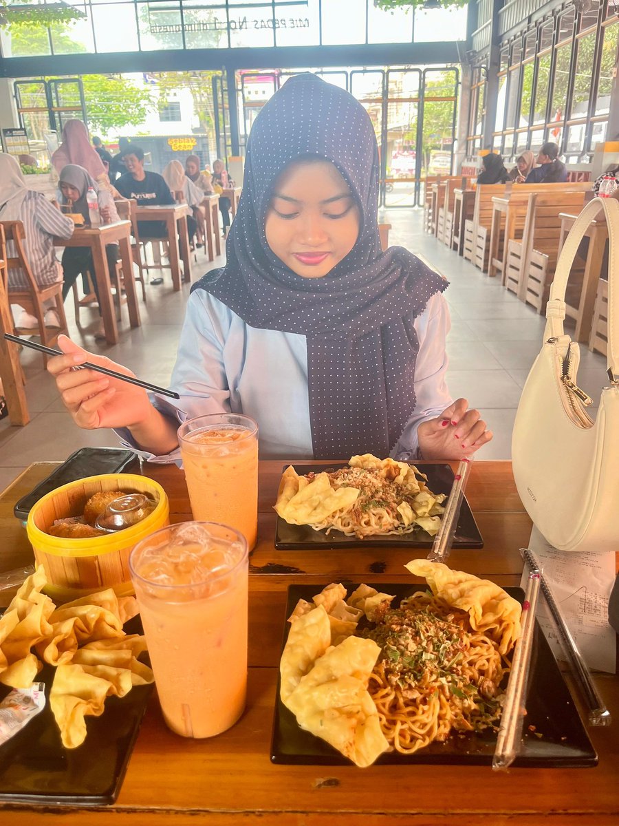 FiraaLunn's tweet photo. Makasih 2 jamnya ade😘

See you next time cantik❤ https://t.co/J3bzFItajp