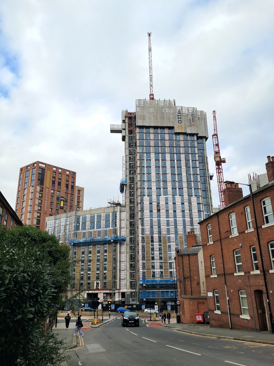 The Sytner Tower is now a few floors from topping out <a href="/DavidAshleyLtd/">David Ashley Construction</a> #sheffieldissuper p.c. See Word Na