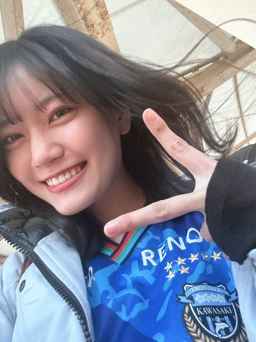 RiCHi_TONAi's tweet photo. 開幕戦！！！！！！
久しぶりに飛び跳ねまくった🐬

しばらくSNS離れてたけどさすがにこれはみんなと共有したくなるほどの試合だったのでやってきてしまいました！見ての通り元気です！！いつもありがとうございます！

#川崎フロンターレ https://t.co/EcGp9WHaJZ