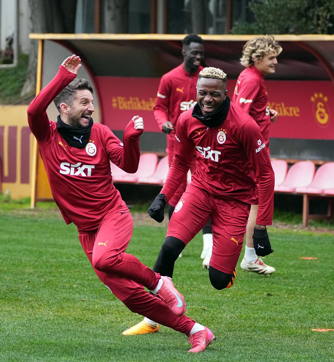 GalatasaraySK's tweet photo. 📸 Ç. Rizespor maçı hazırlıklarımıza başladık. 💪 #RİZvGS https://t.co/VdTCJglMvC