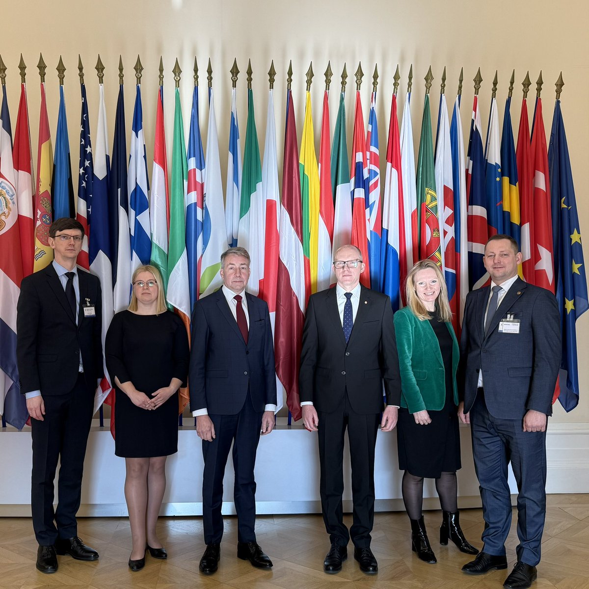🇱🇻 Piedaloties Ekonomiskās sadarbības un attīstības organizācijas (OECD) Sociālo lietu ministru sanāksmē, diskutējām par sociālās politikas un labklājības jomas izaicinājumiem, ko rada sabiedrības novecošanās un digitalizācija 🕸️ mākslīgā intelekta pieaugošā ietekmē. Īpaša
