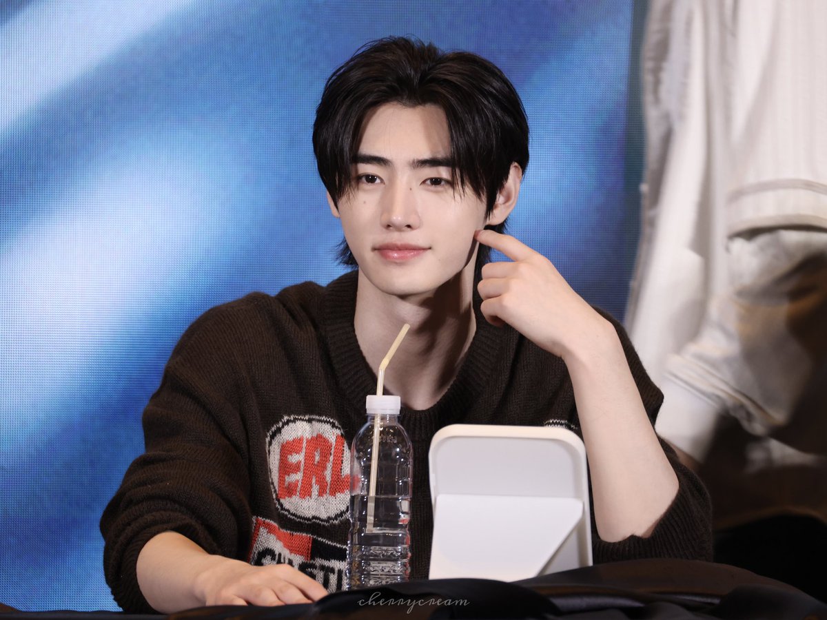 250215

#SUNGHOON
#ENHYPEN
#성훈
#ソンフン
#朴成训 
#엔하이픈