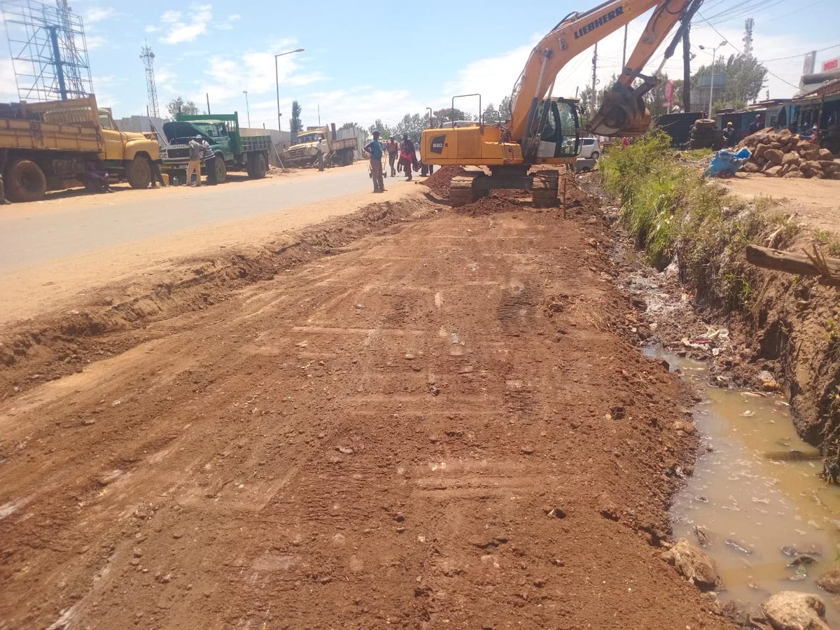 HonKangata's tweet photo. Kenol and Kangari Cabro Smart City programme has started. 

The programme targets urban areas and uplifts infrastructure. https://t.co/WWIVU7bAHE