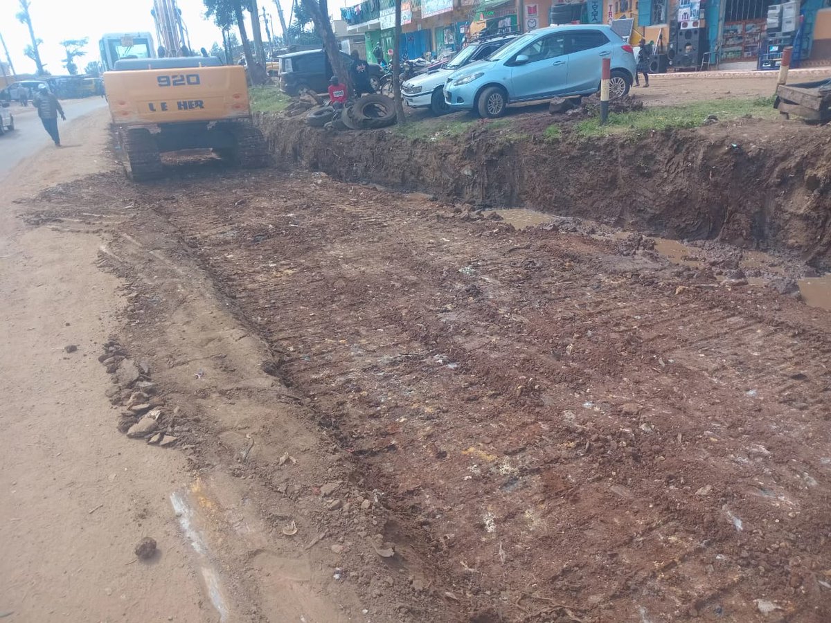 HonKangata's tweet photo. Kenol and Kangari Cabro Smart City programme has started. 

The programme targets urban areas and uplifts infrastructure. https://t.co/WWIVU7bAHE