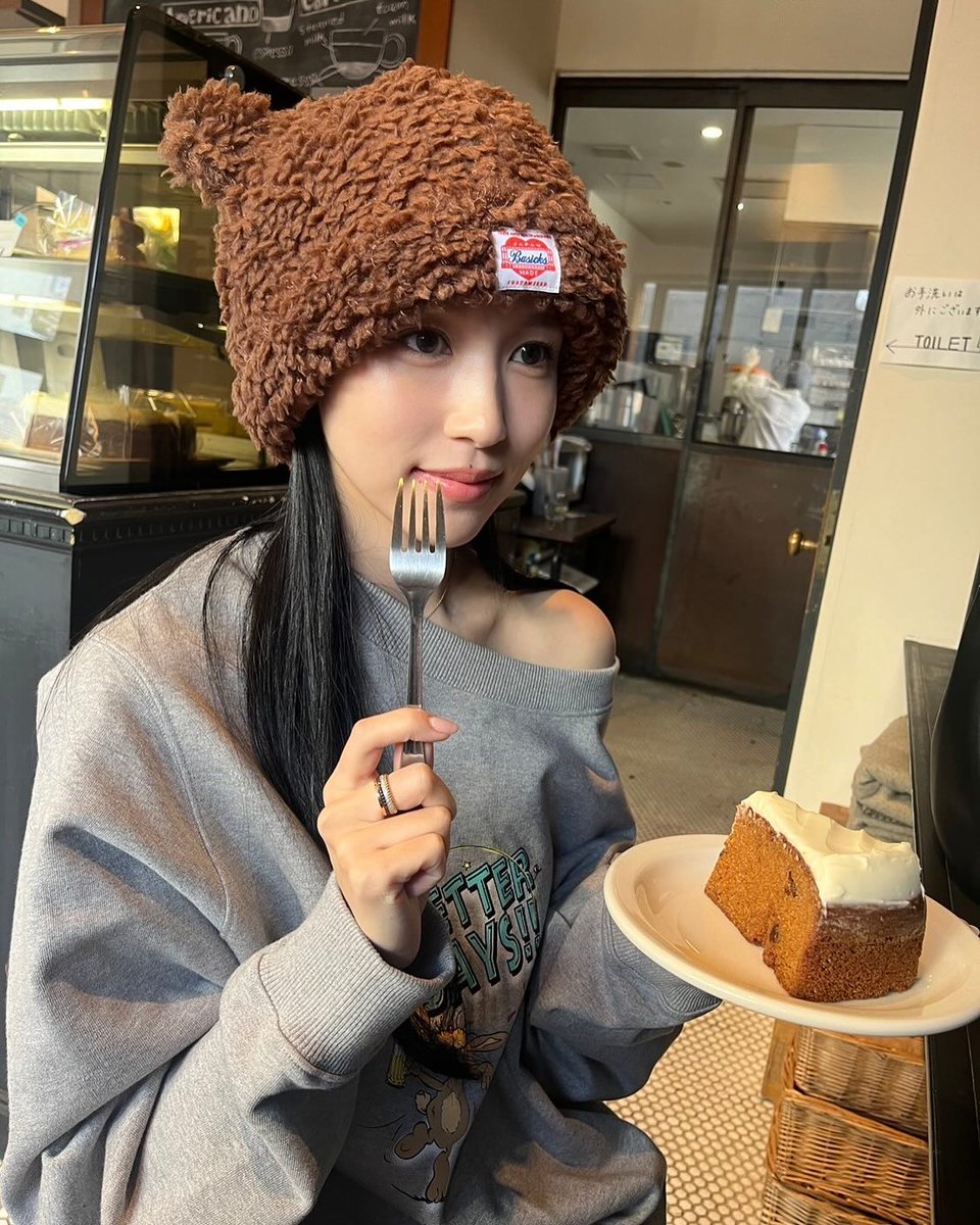 MinguinChan's tweet photo. Date with my girl🥰🥰🥰 https://t.co/ZlWZYq1hI9