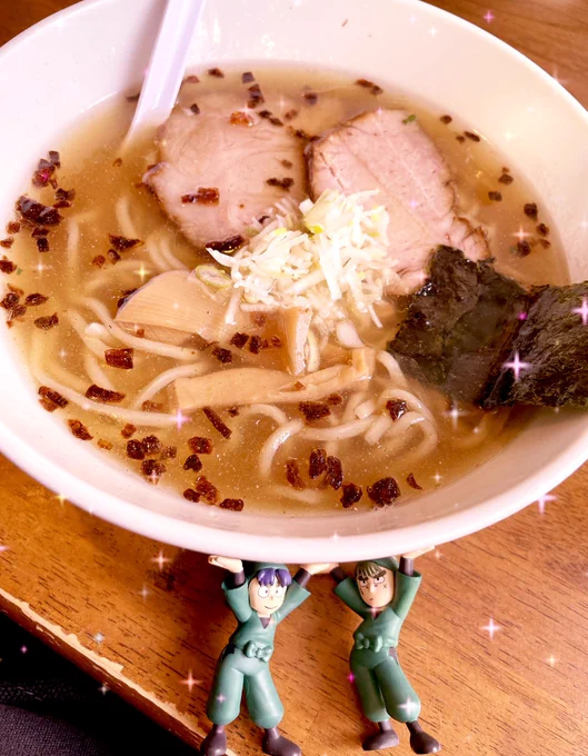 生まれて初めてラーメン屋さん行きました!!!!!!!!
