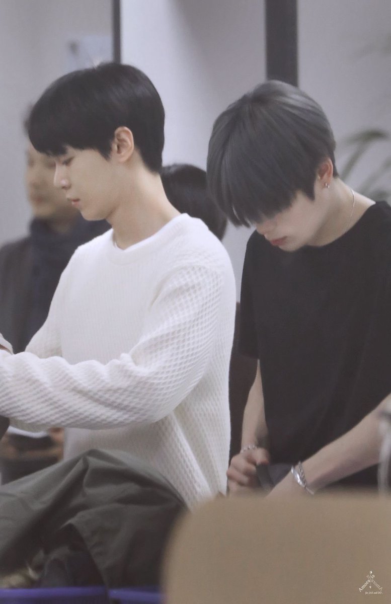 alw4xx's tweet photo. 여친이 전남친한테 맞는 거 봤을 때 https://t.co/HY5DGZvB4W