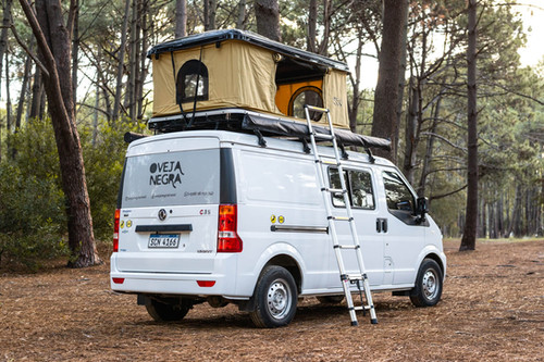 Oveja Negra propone recorrer el Uruguay en mini camper

🎙Escuchá la entrevista completa

radiocarve.uy/oveja-negra-pr…