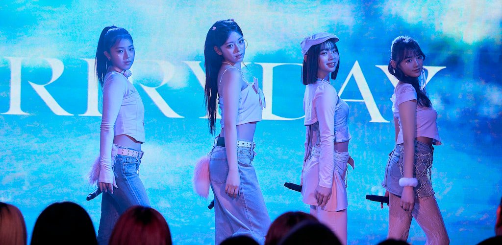 99logs's tweet photo. • RIRYDAY announces new project "RIRYSCHOOL" and more at their first solo concert!

🔗: https://t.co/5uCGWrklz4

#KuwaharaAyana #MIRI #RIRYDAY #MyHeroProject #GP999 https://t.co/oia7pWlDdO
