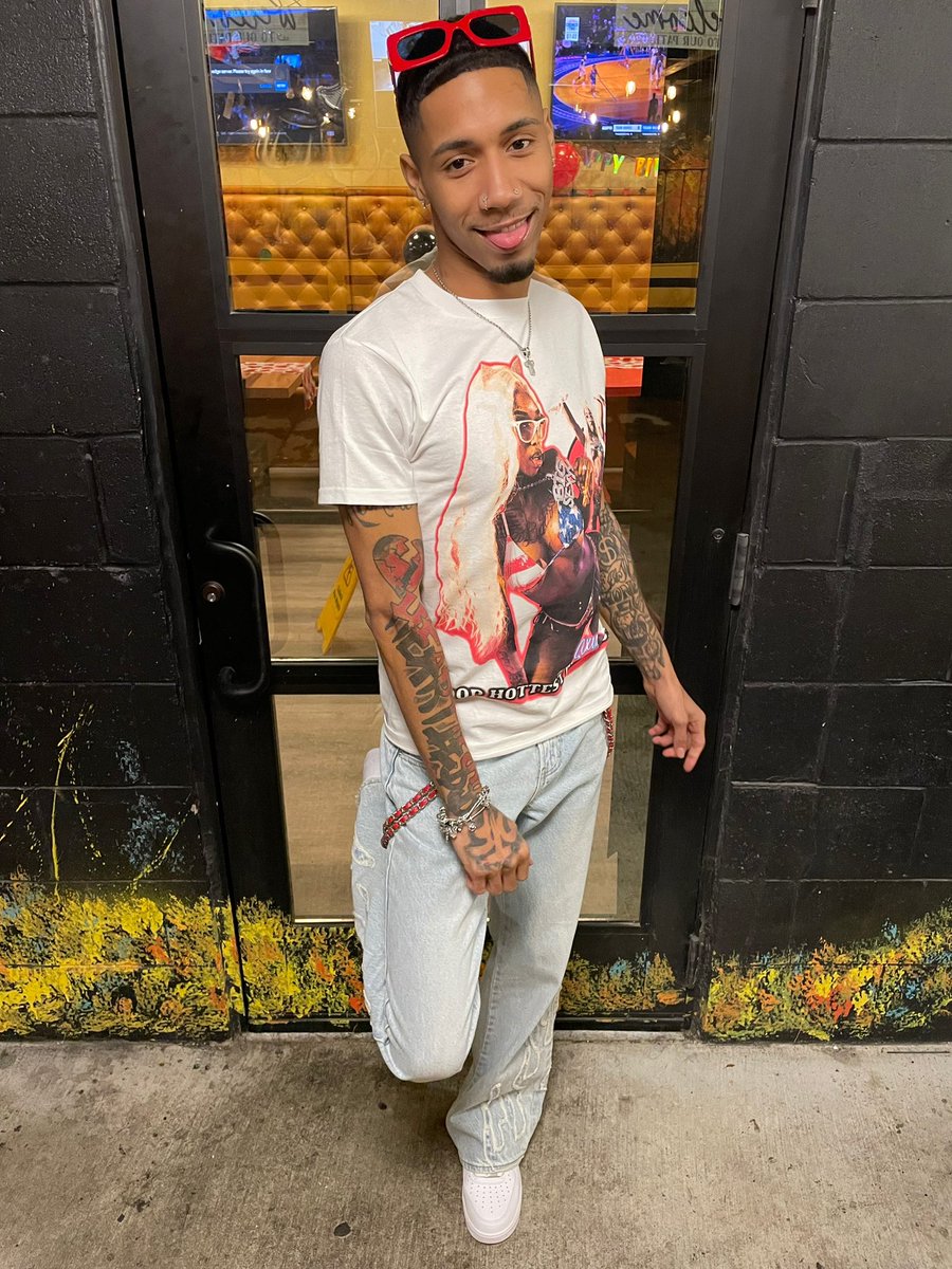 nemo_hebert's tweet photo. pretty boy &amp; SINGLE ❤️🫶🥰 https://t.co/KBDSBnKe1k