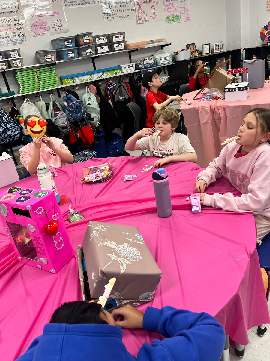 Mrs. Eichenlaub tweet media