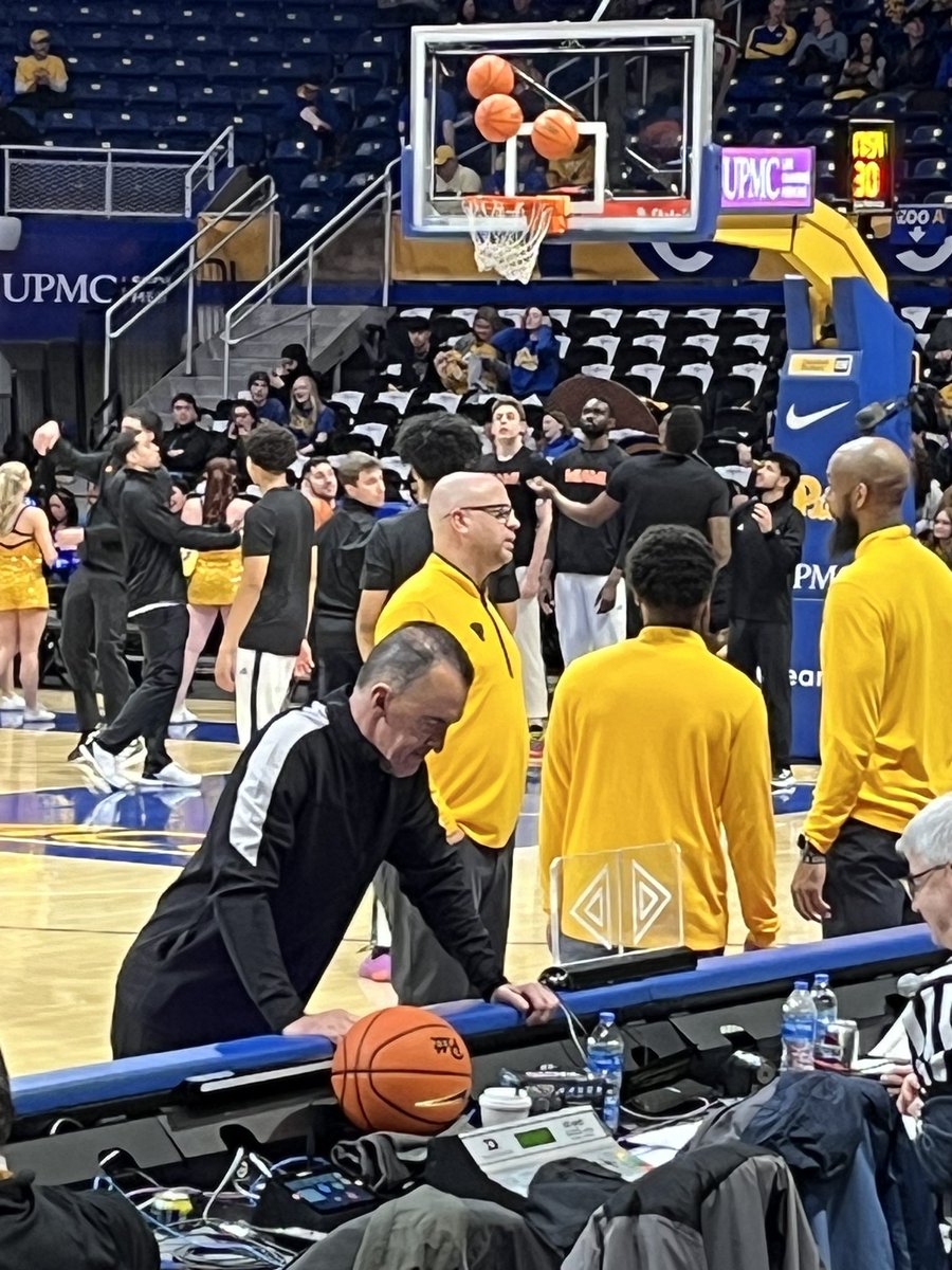 michael_brown01's tweet photo. @AyersRefTracker Roger is confirmed on the Miami at Pitt game! https://t.co/ML2k6bDx5F