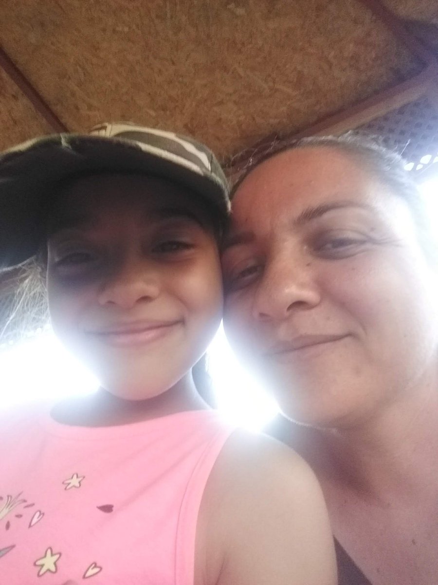 Yanyana başbaşa anılar 😭😭😭
#isiasolasıkast 
#perihançetiner