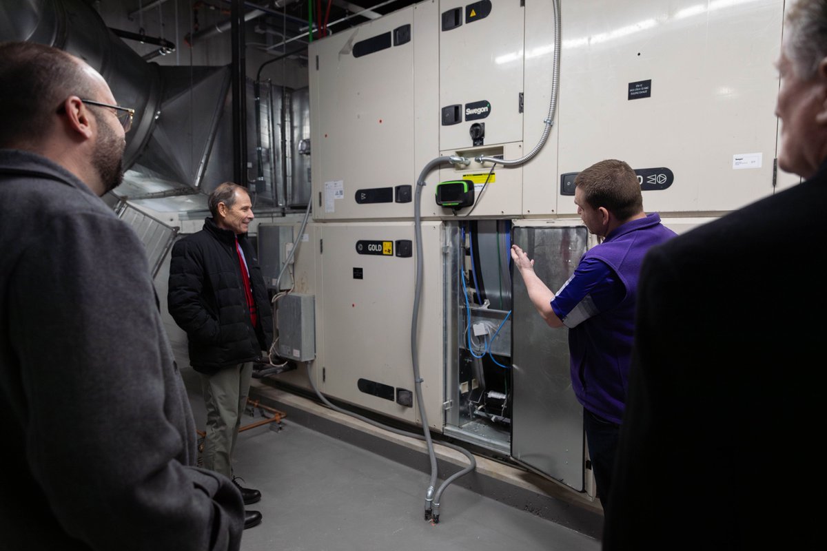 Weber State University is at the forefront of energy technology innovation. Grateful to President <a href="/BradLMortensen/">Brad Mortensen</a> and <a href="/WeberStateU/">Weber State University</a> leadership for showing me firsthand the cutting-edge sustainability work they’re championing at the Noorda Engineering, Applied Science, and