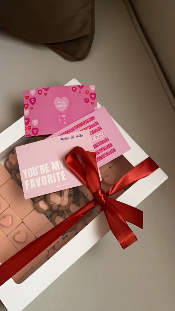 Hbints_'s tweet photo. You are my Valentine❤️
@aivvha https://t.co/m8vYVY1XbT