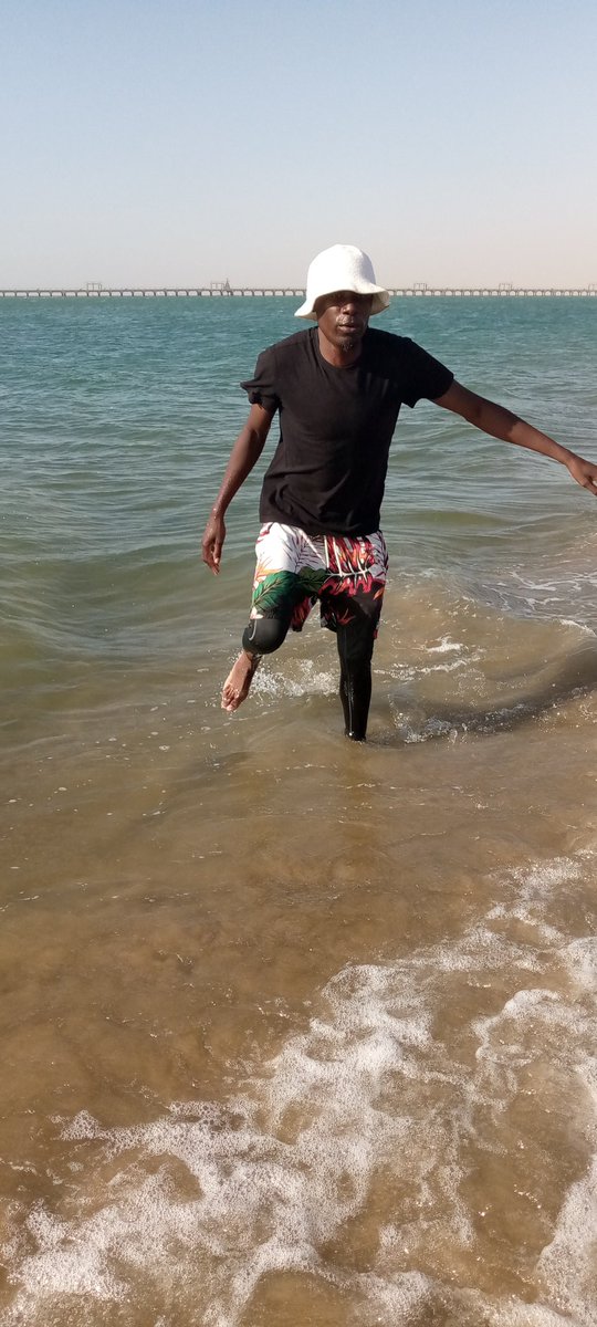 checkmi2day's tweet photo. Kefuta ola londoloka know is the walking out of the sea... https://t.co/5wwJqjIjlw