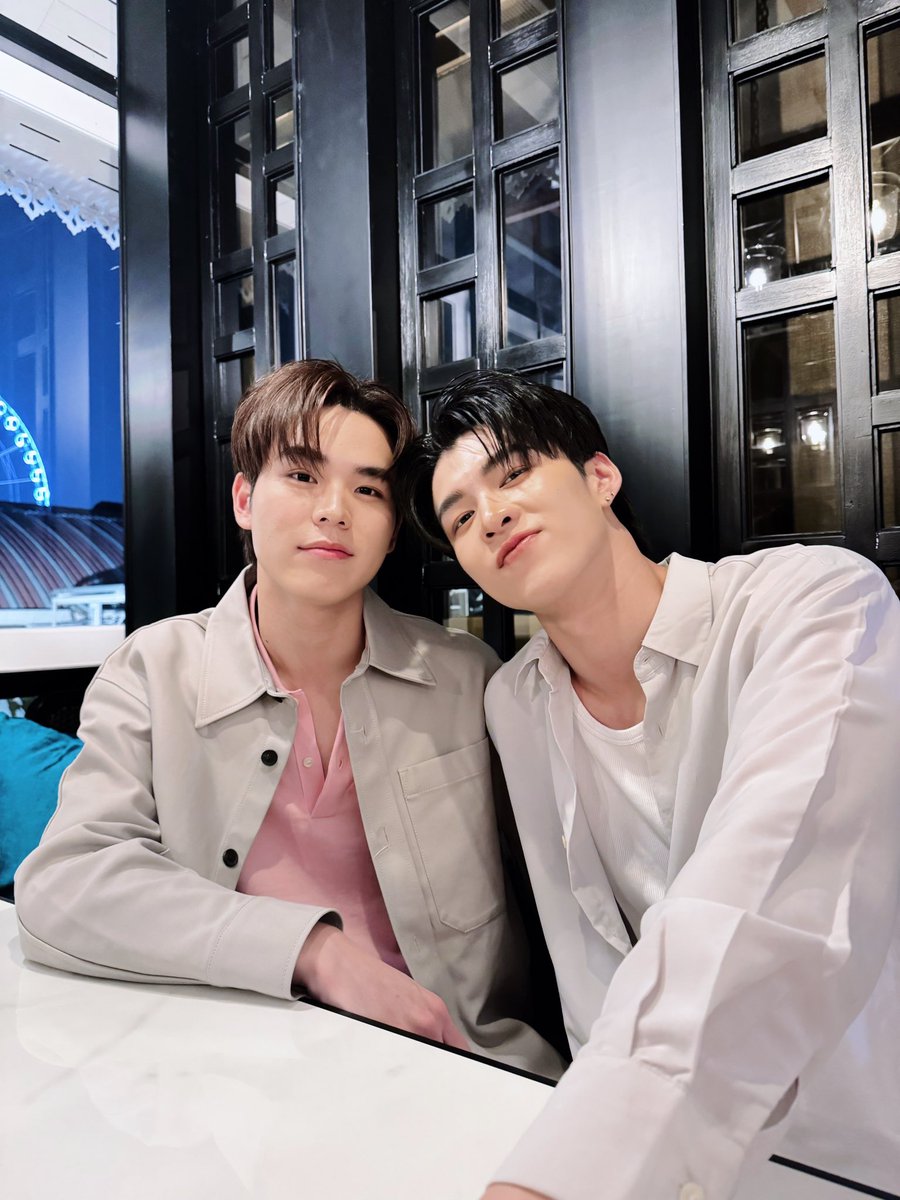 MchoiceTH's tweet photo. มีนปิงในงาน ‘It’s SKIN PRIVATE CRUISE ROMANCE MOMENTS WITH MEEN-PING’ 😳🚢⭐️

โอ้ยยยย หวานเว่อออ

#ITSSKINxMeenPingPrivateCruise
#Meennicha8 #PingKrittanun
#MchoiceArtist https://t.co/z98nWWPrsu