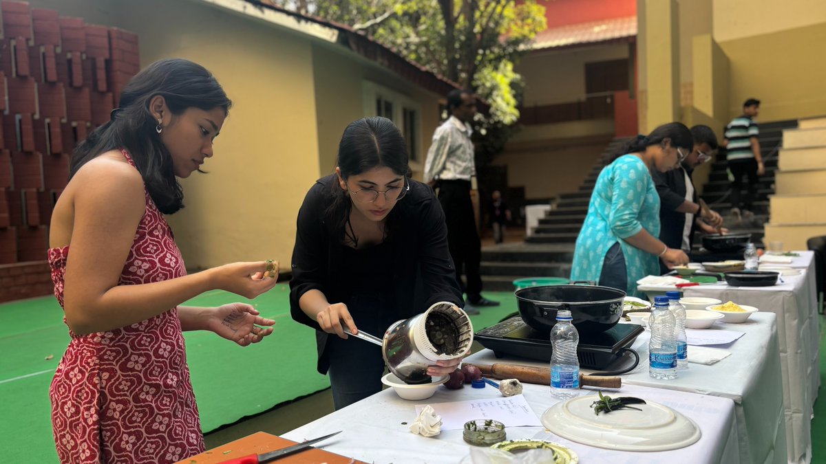 KIITUniversity's tweet photo. Day 2 of KIIT Fest 8.0 saw students showcasing even more of their creativity and talents through a dynamic mix of cultural and technical events, highlighting their skills across diverse disciplines.

#Creativity #KIITians #KIIT https://t.co/nHfoHvY0rN