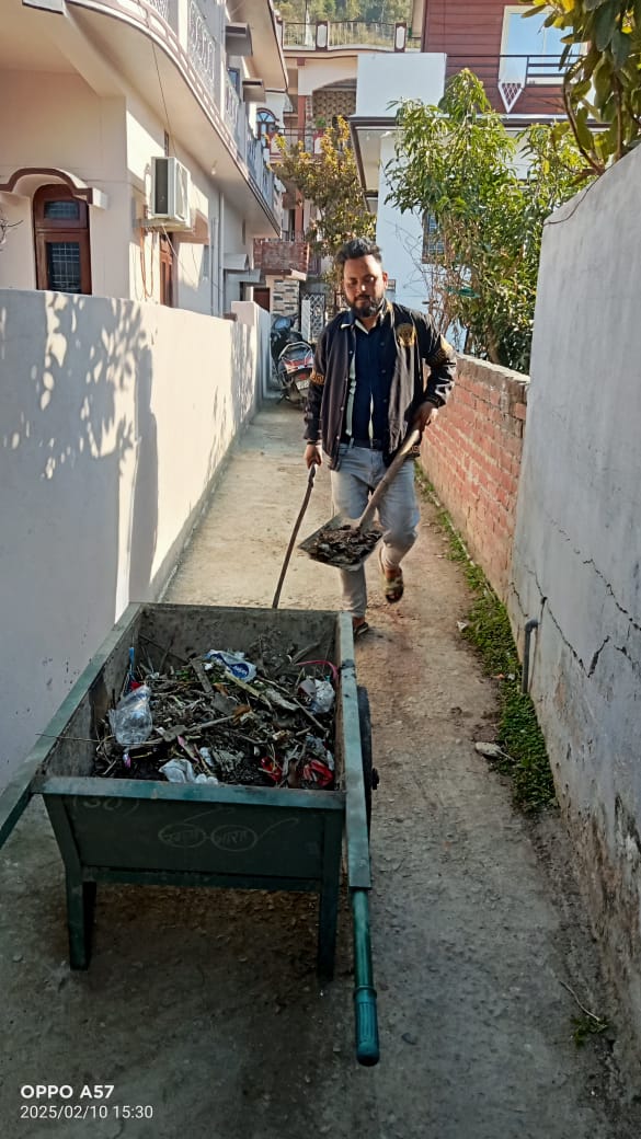 NAGAR NIGAM SRINAGAR (@srinagar800315) on Twitter photo Municipal Corporation Srinagar Garhwal on the initiative of Clean City Beautiful City
<a href="/SBMUttarakhand/">SBM Uttarakhand</a>
<a href="/UDDUttarakhand/">Urban Development Directorate Uttarakhand</a>
#Srinagar Municipal Corporation Srinagar Garhwal on the initiative of Clean City Beautiful City
<a href="/SBMUttarakhand/">SBM Uttarakhand</a>
<a href="/UDDUttarakhand/">Urban Development Directorate Uttarakhand</a>
#Srinagar