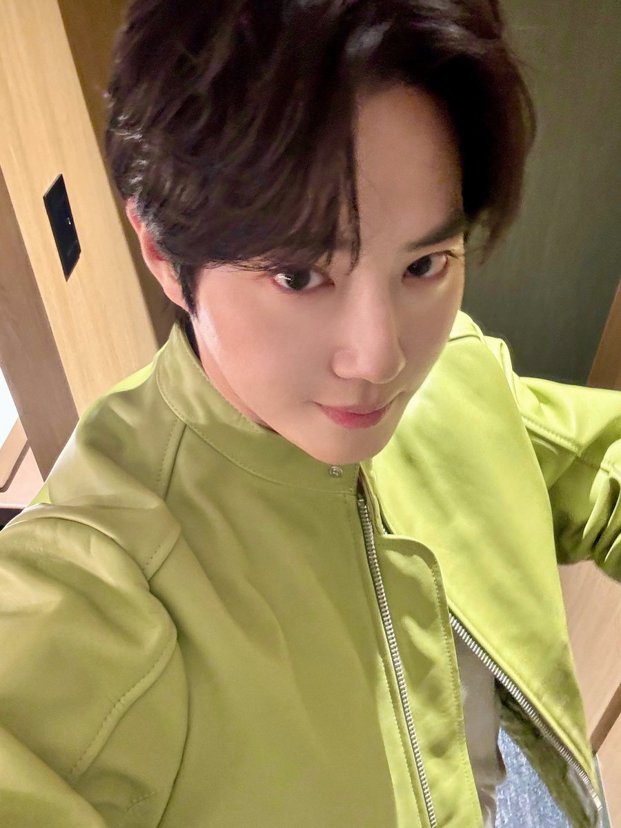 Forljfe1's tweet photo. #13yearwithSuHo https://t.co/AZhsOF8pTa