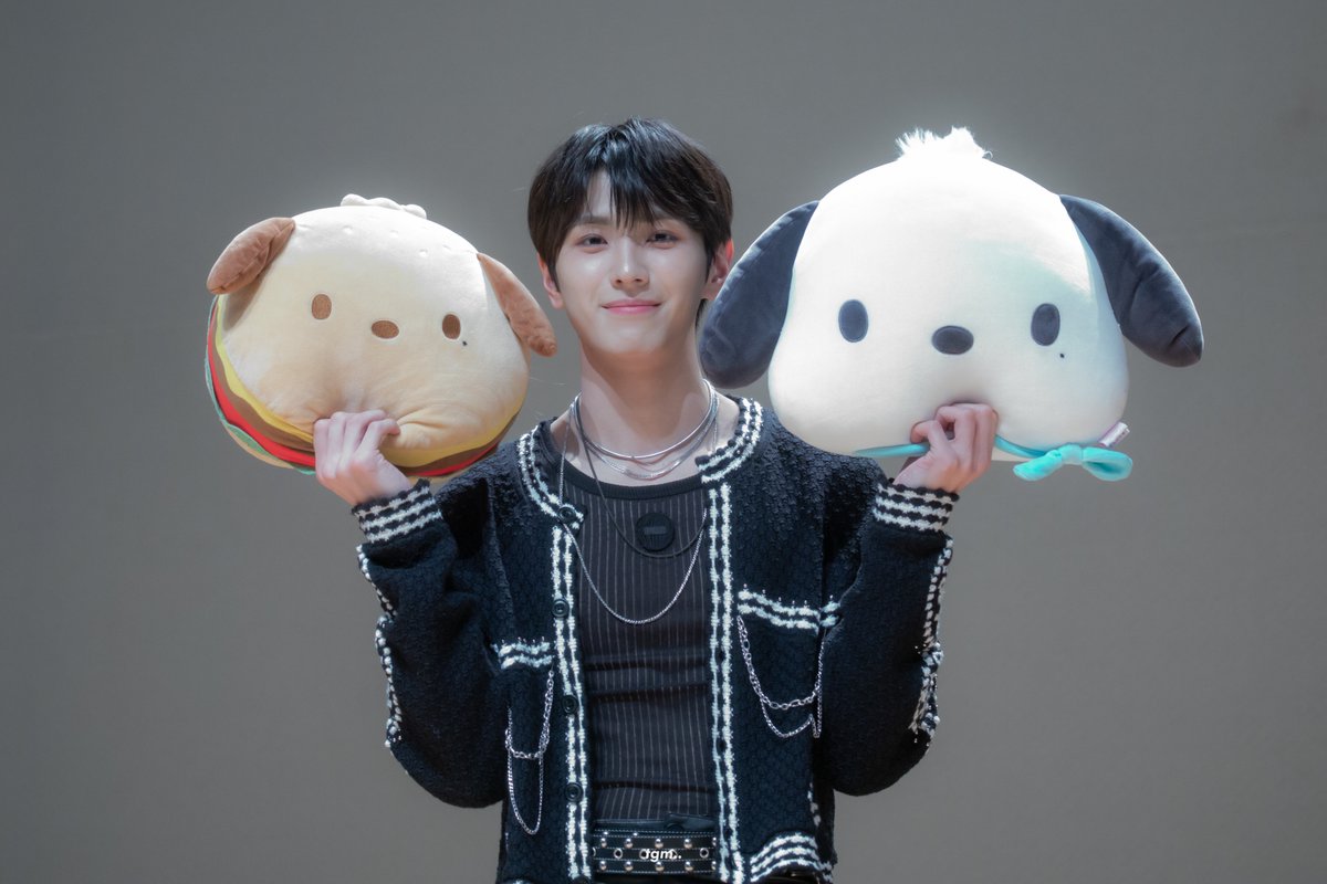 cogimyunhee's tweet photo. 250214 포챠코 세마리

#용희 #김용희 #CIX #YONGHEE