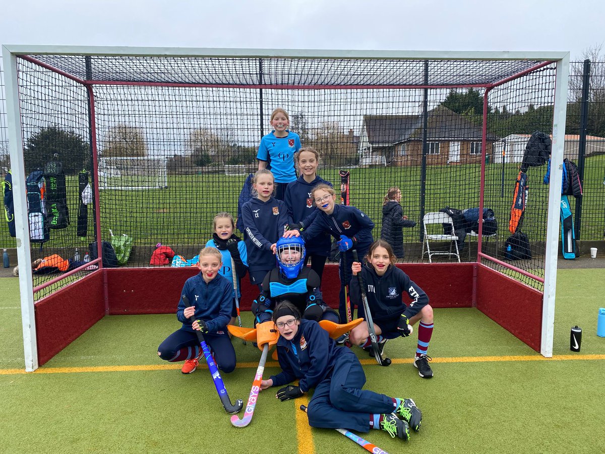 GU11 played in their mega league fixture last weekend. Great hockey, strong communication, no rain and positive vibes all round 💥