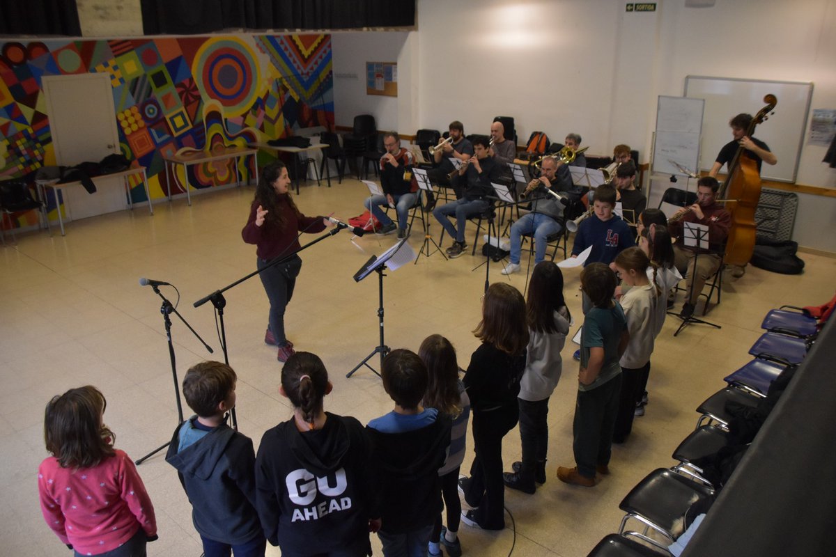 Mira com he començat avui el dia!!!
<a href="/MusicaEsclat/">EsclatMusica</a>