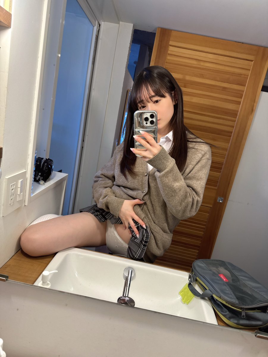 近衛りこさんのエロ画像、2025年02月15日21時39分23秒に投稿