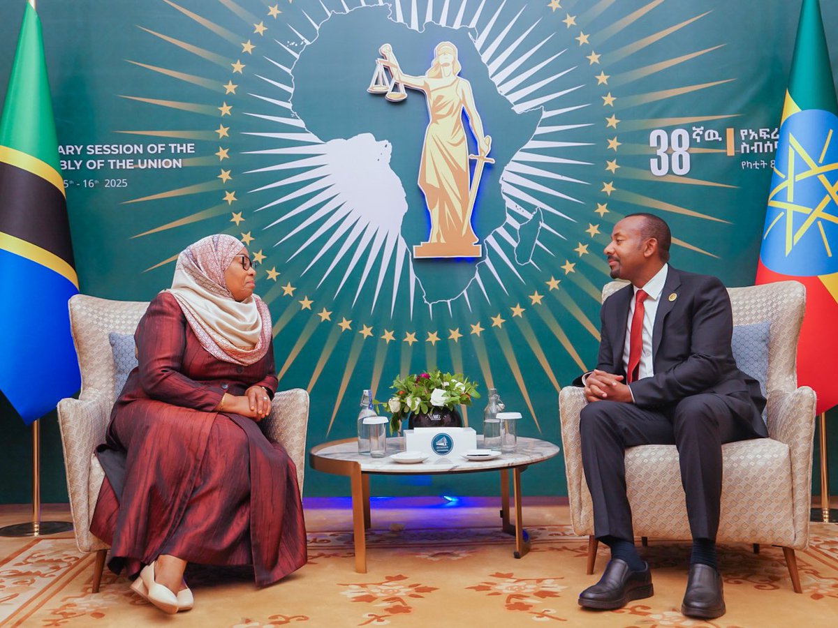 AbiyAhmedAli's tweet photo. Always a pleasure to catch up with President @PaulKagame of Rwanda and President @SuluhuSamia of Tanzania. This afternoon, on the sidelines of the AU Summit, we discussed a broad range of regional and continental issues. https://t.co/8eTQ1VYPsM