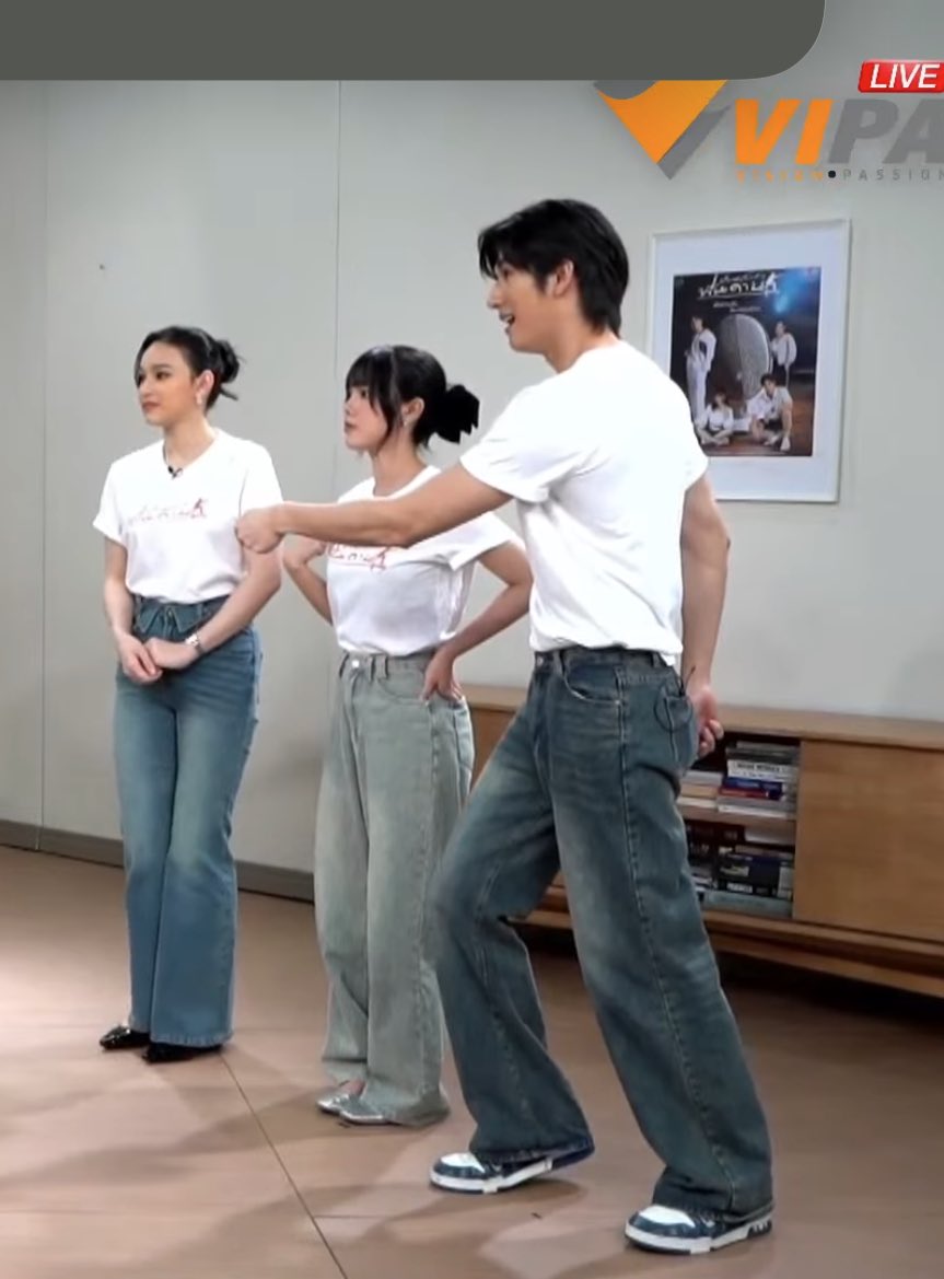 Onn_anp13's tweet image. บอกว่าอย่าแย่งเพื่อนกินนม

@mos_psl #moslhong 
#ฝันของฉันคือฟันดาบ
#VIPAvROOM