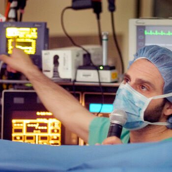 Forget flowers, our Anatomy Ss got the ultimate Valentine's gift: a front-row seat to a live heart surgery! 🫀We observed a valve replacement &amp; bypass using a mammary artery graft, even chatting with the surgeon mid-op! ♥️🥼<a href="/LibertySciCtr/">LibertyScienceCenter</a>