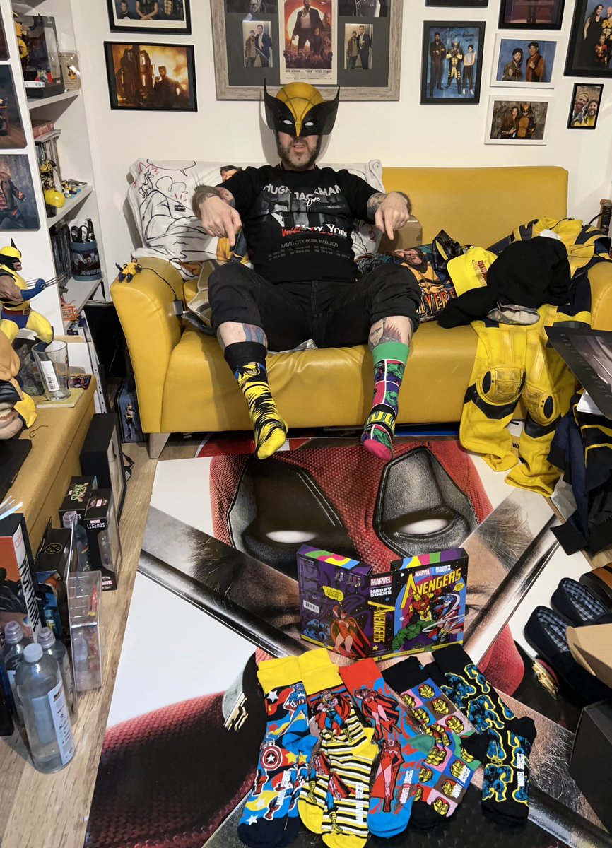 WolverSteve's tweet image. Some HULK VS WOLVERINE sock fighting action! 🧦 Thanks so much again happysocks!🧦 
These definitely make me happy!

Marvel Studios Avengers #socks from #happysocks #LoveThem  #Wolverine in the Wolveroom #Avengers #Hulk #BlackPanther #IronMan #ScarletWitch #CaptainAmerica #Socks