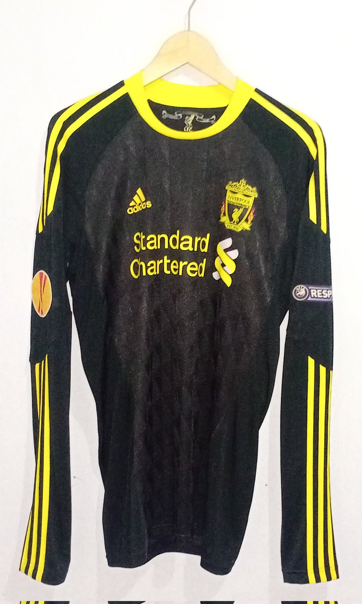 yanindraprst's tweet photo. @Jerseyforum #jersey4sale
WTS :

- Liverpool Lemon Techfit, L, Exc, 1500k
- Japan, S, Exc, 1000k
- Referee KFA, S, Likenew, 100k
- PSG, M, PI, Exc, 400k

Negotiable 
Markerplace/Rekber
0895-6172-83888
Thanks Min 🙏 https://t.co/2vDyqbPJrF