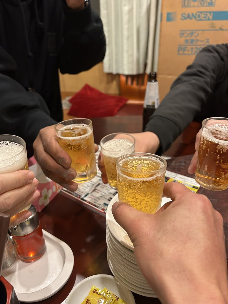 AGm99232975's tweet image. 今日は朝四時から自分の車を洗い
9時に雄司ベースへ😆
雄司ベースは凄かった🤣

先ほど帰ってきました
皆んなでやる洗車って楽しいですね😆
最後はノンアルで乾杯🍻
雄司さんご馳走様でした😋
#HDF