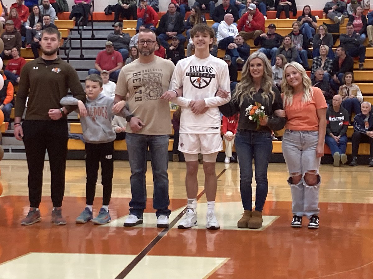 Heath Bulldogs AD tweet media