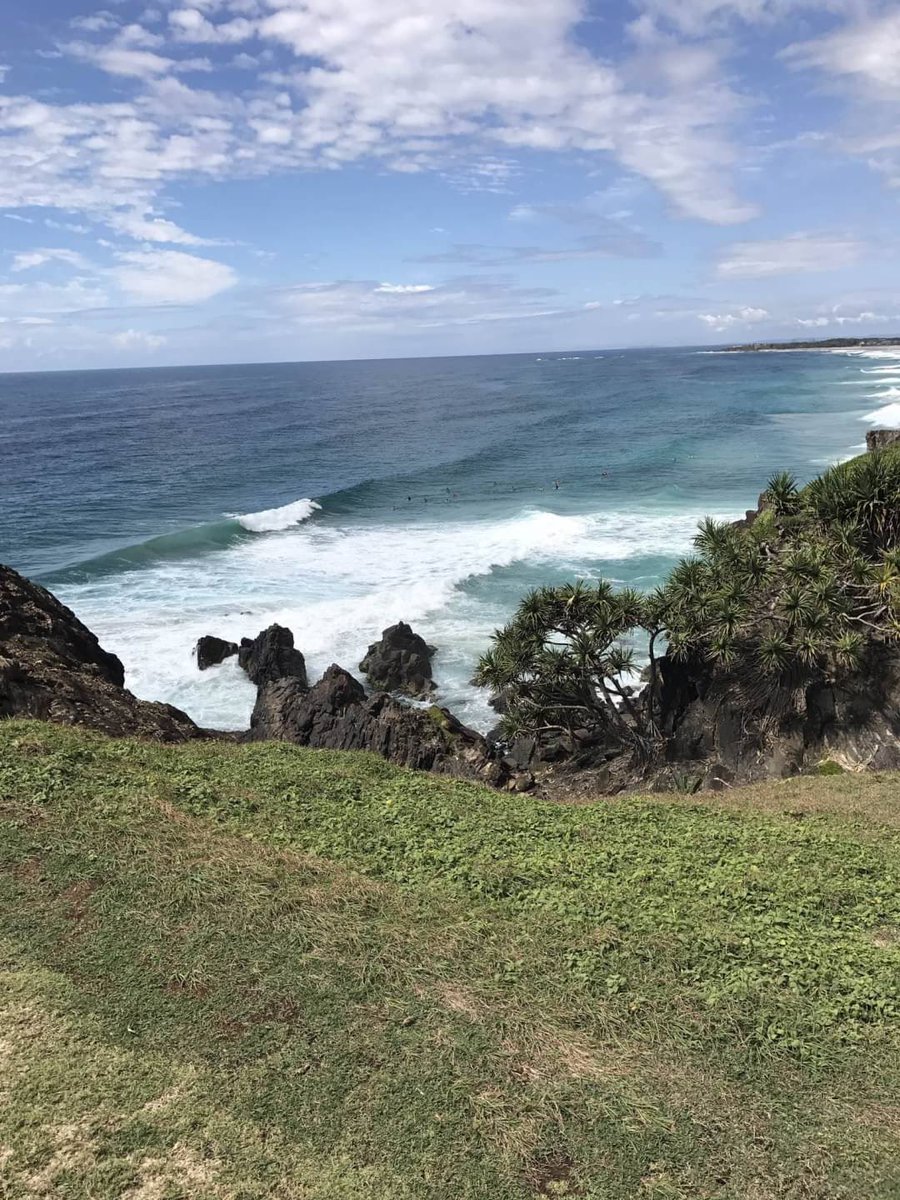 marumaruyuzu79's tweet photo. AUSの波🌊は押しも強いし技かけやすいし好き😆❤️✨

#nsw
#qld
#wategos
#currumbin
#byronbay
#dbah
#greenmount
#snapperrocks
#endlesssummer
#surfinglife https://t.co/AWTq7WjIkJ