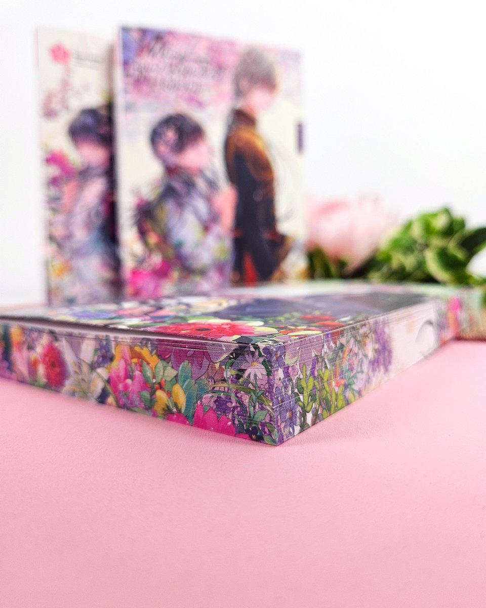 Freut ihr euch auch schon auf die Fortsetzung der Light Novel von »Meine ganz besondere Hochzeit«? Schaut euch nur den wunderschönen Farbschnitt an! 😍

altraverse.de/manga/meine-ga…