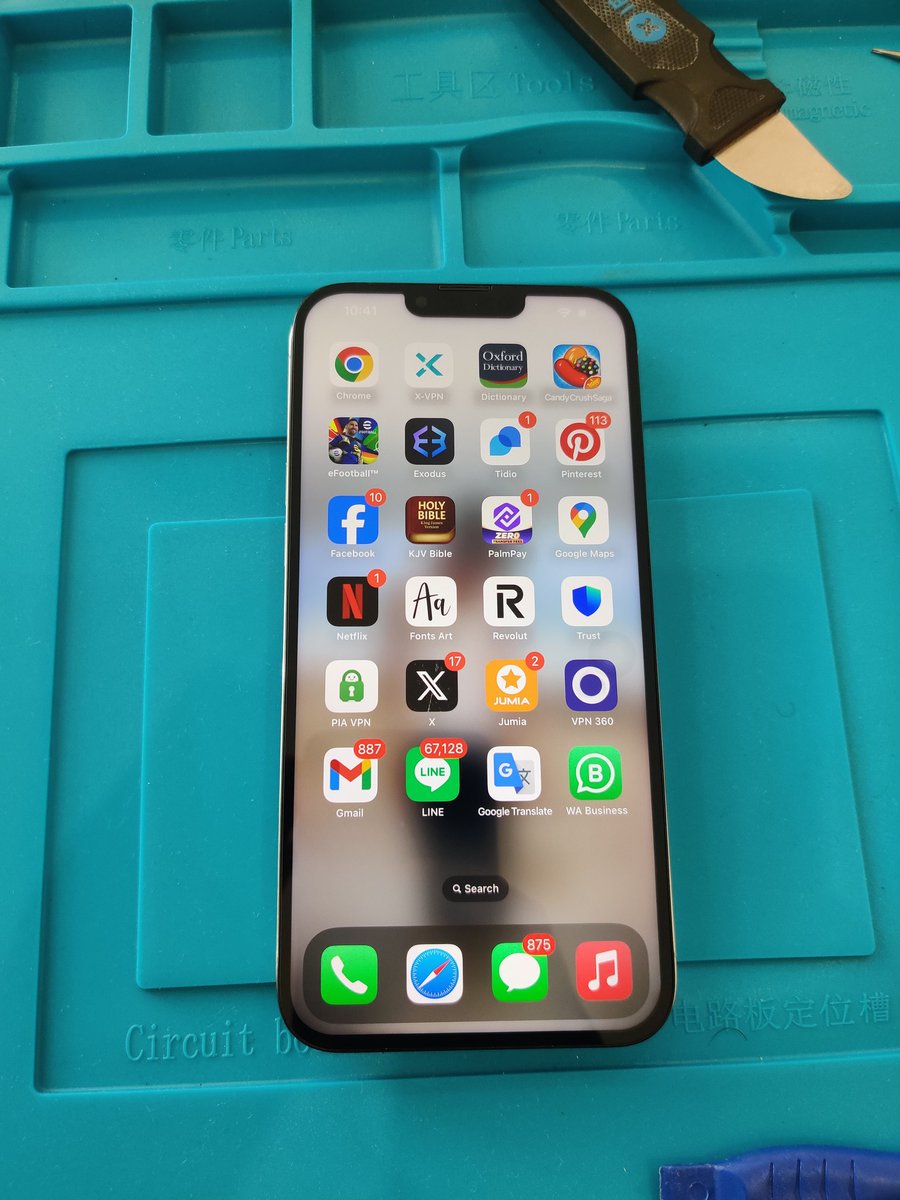 ifixergh's tweet photo. Fixing phones is our passion, and your smile is our reward. We use only genuine parts to restore your phones, ensuring it works like new. Thank you for trusting us—your happiness drives us every day.  #accra #phonerepair #Ghana #ifixergh https://t.co/KmBAr6FQYx