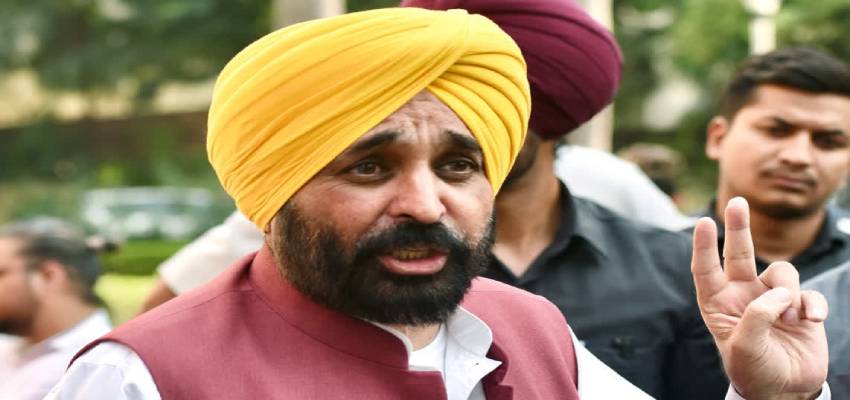 Khabarfast's tweet image. “विमान में थोड़ा तेल भरवाकर आगे ले जाते”, CM भगवंत मान ने ट्रंप को दी सलाह

khabarfast.com/filling-little…

@BhagwantMann 

#BhagwantMann #DonaldTrump #ILLEGALimmigrant