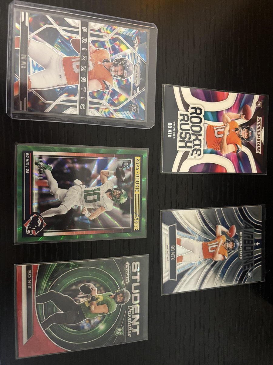PullEmSports's tweet image. Bo Nix Lot Or Singles🔥 
All available! 

Comment or DM for pricing! 

#PullEmSports