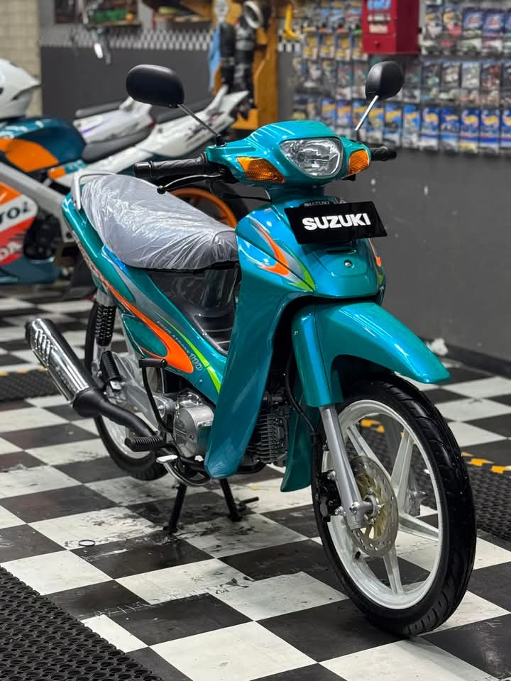 Suka Mobil Tua tweet media