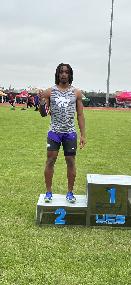 Humble_BoysTF's tweet photo. @Patricklong_JR brought home some more hardware! With a seasons PB of 15 flat, Pat earned himself a 2nd place metal! Keep stepping! @JjWatson_3 @sudden47 @Coach_RobMurphy 

#WildcatSpeed #ProtecttheH https://t.co/7cmiCuAdEW