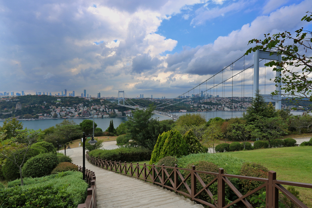 Otağtepe Fatih Korusu 🌿✨

İstanbul’un saklı cennetlerinden biri olan Otağtepe Fatih Korusu, doğayla iç içe huzurlu bir kaçış noktası! 🌳💚 Muhteşem Boğaz manzarası, yemyeşil yürüyüş yolları ve dingin atmosferiyle ziyaretçilerini büyülüyor. 📸✨ Şehrin karmaşasından uzaklaşıp