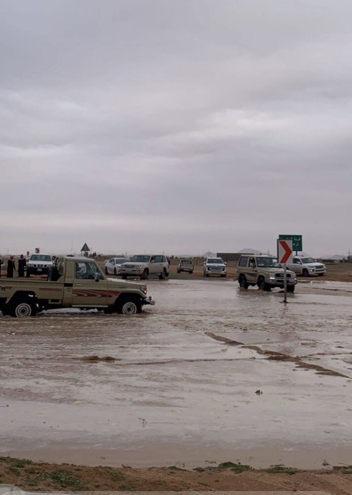 مطر و ربٌ مُجيب ، اللهُم أمنياتنا🙏🏻❤️.