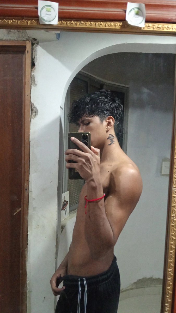 DANSTERACKERMAN's tweet photo. Que opinan de mi nuevo tatuaje? https://t.co/PwGjSw0a5f